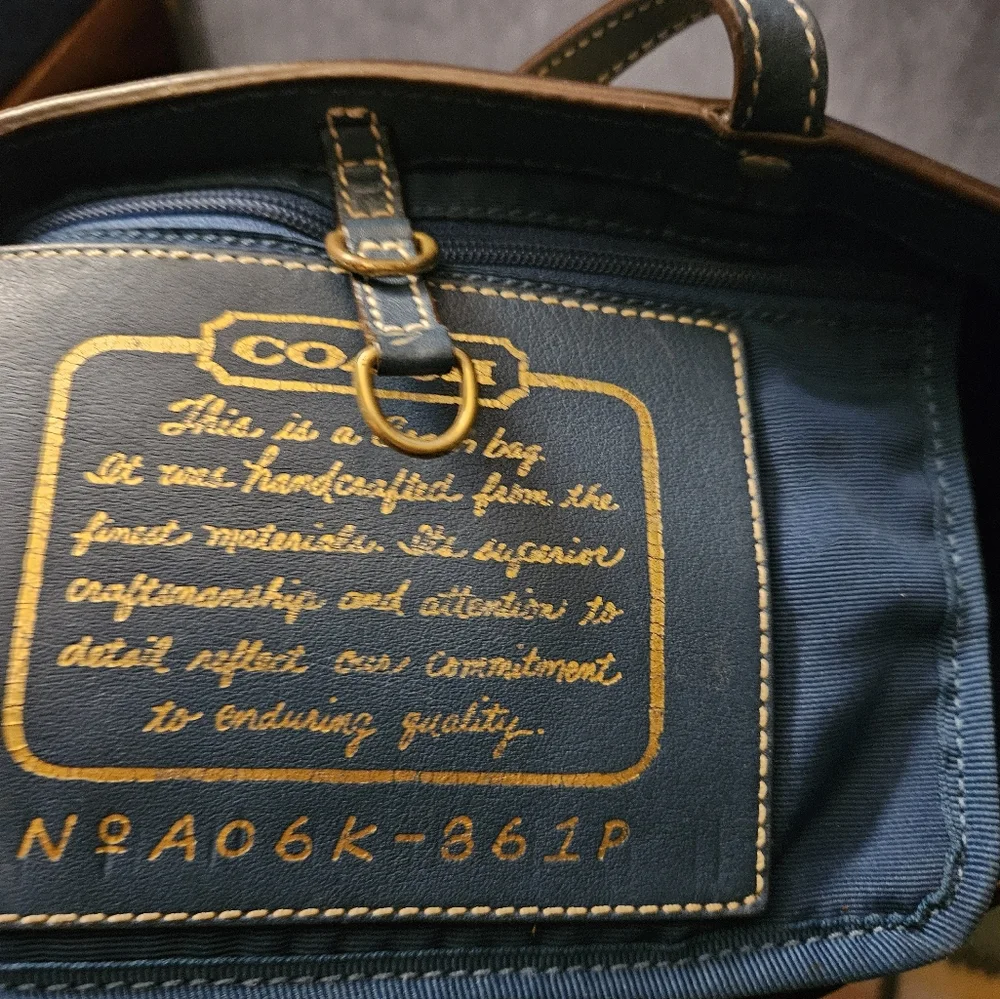 Purse - Picture 2 of 3